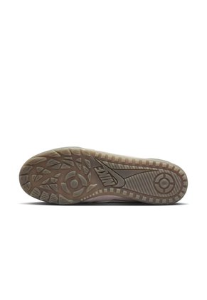 Tenis Hombre Nike Terra Manta Suede Gris