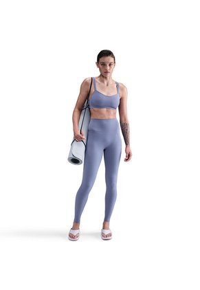 Top Mujer Nike Zenvy Strappy Azul
