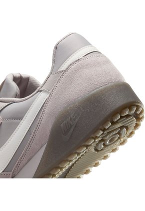 Tenis Hombre Nike Terra Manta Suede Gris