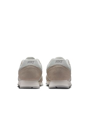Tenis Mujer Nike MD Runner 2 Blanco