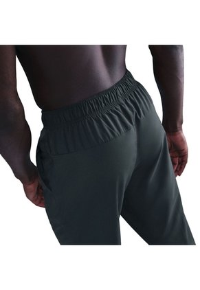 Pantalón Hombre Nike Form Verde
