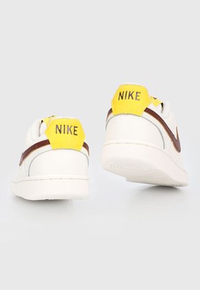 Tenis Lifestyle Marfil-Marrón-Amarillo Nike Court Vision Low