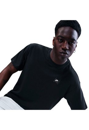 CAMISETA NIKE HOMBRE HQ9248-010 Talla S