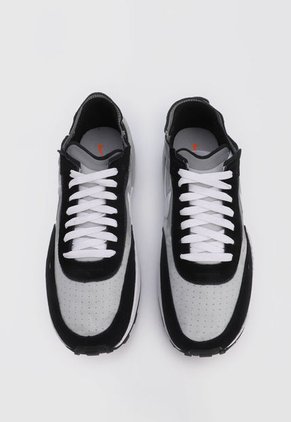 Tenis Lifestyle Negro-Blanco-Gris Nike Waffle One