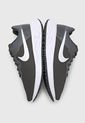 Tenis Running Gris Oscuro-Blanco Nike Revolution 6 NN de Nike