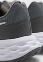 Tenis Running Gris Oscuro-Blanco Nike Revolution 6 NN de Nike