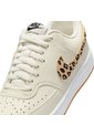 TENIS NIKE MUJER HF9552-100 COURT VIS Talla 7 de Nike