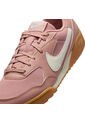 Tenis Mujer Lifestyle Nike Terra Manta Rosa de Nike