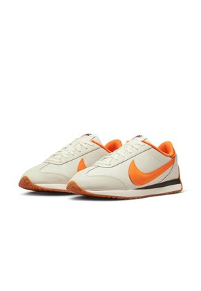 Tenis Hombre Lifestyle Nike Pacific De Cuero Naranja