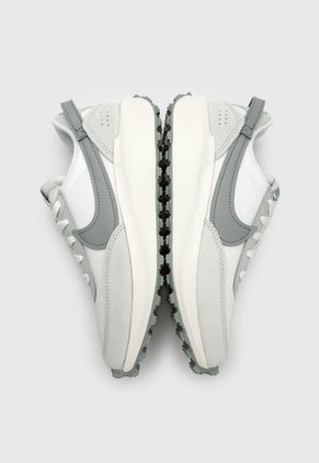 Tenis Lifestyle Blanco-Gris Nike Waffle Debut