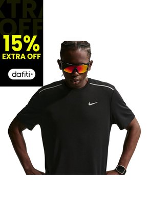 CAMISETA NIKE HOMBRE IF2082-010 Talla S