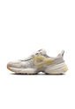 TENIS NIKE MUJER HV4314-030 V2K RUN Talla 9 de Nike
