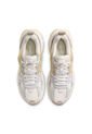 TENIS NIKE MUJER HV4314-030 V2K RUN Talla 9 de Nike