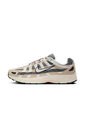 TENIS NIKE HOMBRE IH4382-200 P-6000 Talla 9.5 de Nike