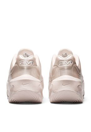 Tenis Nike Wmns Air Max Muse Mujer-Blanco Plata