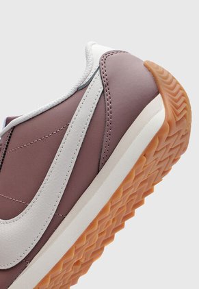 Tenis NIKE Pacific Leather Marrón