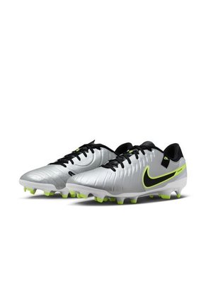 Guayos Nike Legend 10 Academy-Plateado/Negro