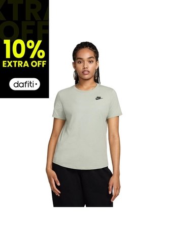 Camiseta Nike W Nsw Club Ss Tee Mujer-Verde Claro Nike