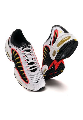 Tenis Lifestyle Blanco-Negro-Amarillo-Coral Nike Air Max Tailwind IV