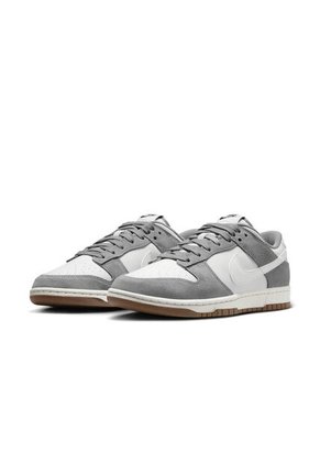 Tenis Hombre Nike Dunk Low Retro SE Gris