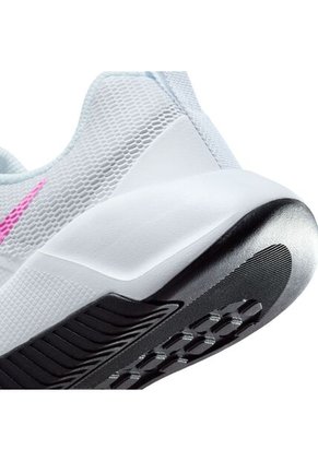 TENIS NIKE MUJER FQ1830-104 MC TRAINE Talla 8