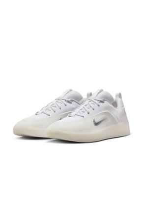 Tenis Hombre Nike SB Zoom Nyjah 4 Blanco