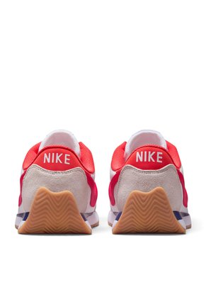 Tenis Nike Pacific Mujer-Blanco/Rojo