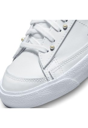 Tenis Mujer Nike Blazer Low '77 Special Edition - Blanco