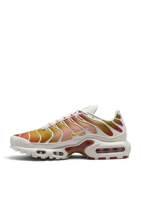 Tenis Nike Air Max Plus Mujer-Blanco/Naranja