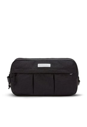 Guayera Nike Acdmy Shoebag Hombre-Negro