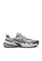 Tenis Nike V2K Run Mujer-Gris Plata de Nike