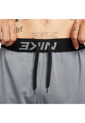 Pantaloneta Nike Dri Fit Totalyty Knit 9”-Gris