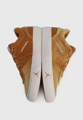 Tenis Basketball Mostaza Nike Jordan Series ES SE