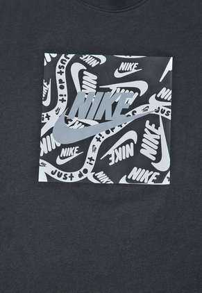Camiseta Negro-Blanco-Gris Nike Sportswear