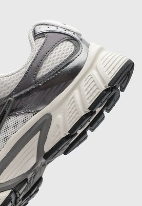 Tenis NIKE V5 RNR Blanco