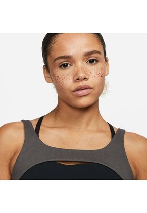 Top Mujer Nike Yoga Indy Light-Support Bra - Gris Oscuro