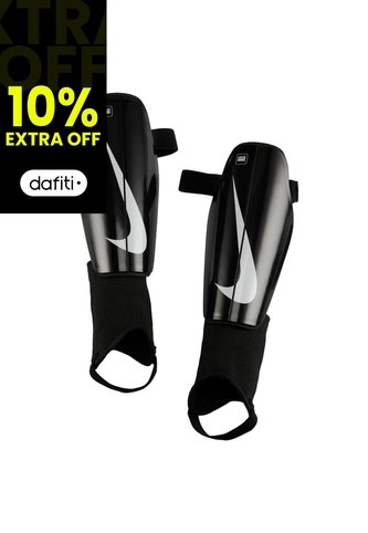 Canilleras Nike Charge-Negro Nike