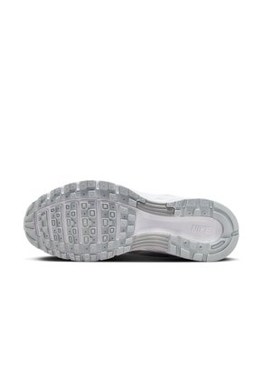 Tenis Nike Wmns  P-6000 Mujer-Blanco/Gris