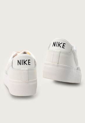 Tenis Lifestyle Marfil-Gris Nike Blazer Low Platform