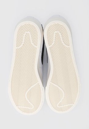Tenis Lifestyle Blanco-Negro-Gris Nike Blazer Low Plataforma