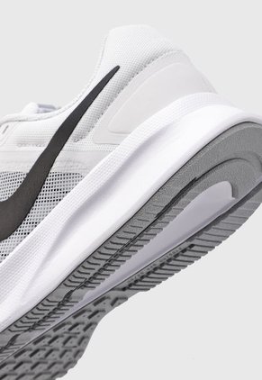Tenis Running Gris-Negro-Blanco Nike Run Swift 3