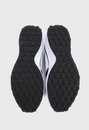 Tenis Lifestyle Negro Nike Waffle Debut