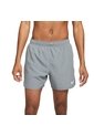 Pantaloneta Nike Challenger-Gris de Nike