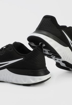 Tenis Running Negro-Blanco Nike Renew Run 2