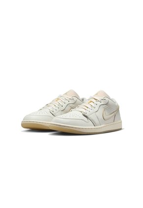 BOTAS AIR JORDAN 1 LOW SE V2 NIKE