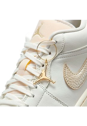 BOTAS AIR JORDAN 1 LOW SE V2 NIKE