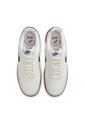 TENIS NIKE HOMBRE FQ8075-133 COURT VIS Talla 12 de Nike