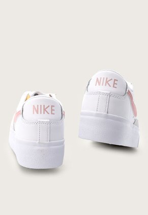 Tenis Lifestyle Blanco-Rosa-Gris Nike Blazer Low Plataforma