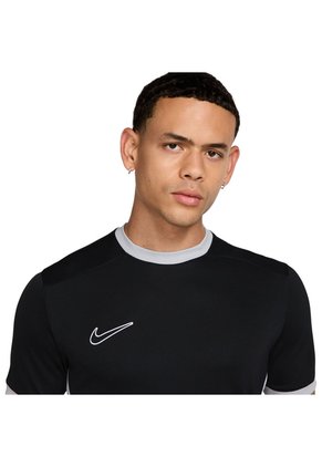 CAMISETA NIKE HOMBRE FZ9754-010 Talla L