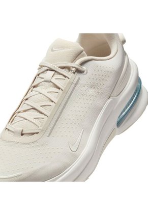 Tenis Hombre Lifestyle Nike Air Zoom Upturn SC Marrón
